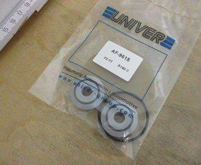 Ремкомплект для пневмоклапана AF, состоит из резинового уплотнительного кольца внешним диаметром 30, 5 мм, внутренним диаметром 30 мм ( 1 шт), пластикого уплотнительного кольца диаметром внешним диаметром 20, 5 мм, внутренним диаметром 10 мм (2 шт), резиновой уплотнительной мембраны внешним диаметром 50, 5 мм внутренним диаметром 5 мм (2 шт) Univer